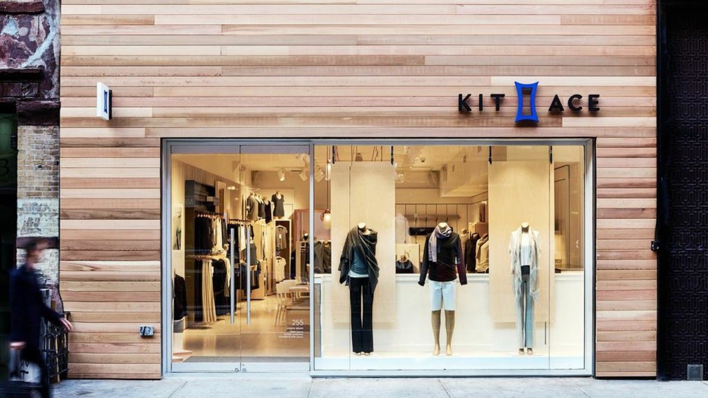 KIT AND ACE CLOSES ALL U.S. STORES AND CUTS HQ STAFF
