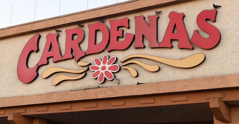 CARDENAS AIMS TO BECOME LARGEST HISPANIC RETAILER IN U.S.