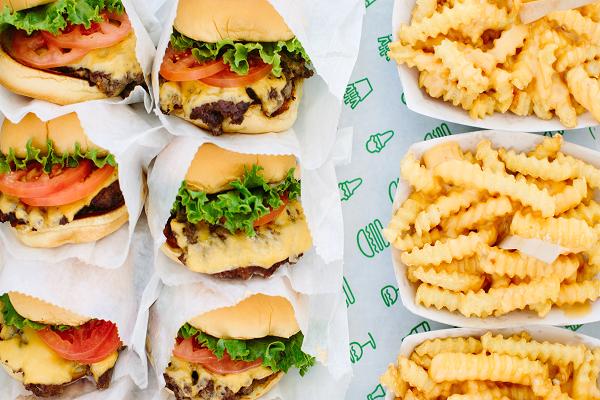 SHAKE SHACK BEATS ON EARNINGS, FORECASTS MASSIVE EXPANSION IN 2018