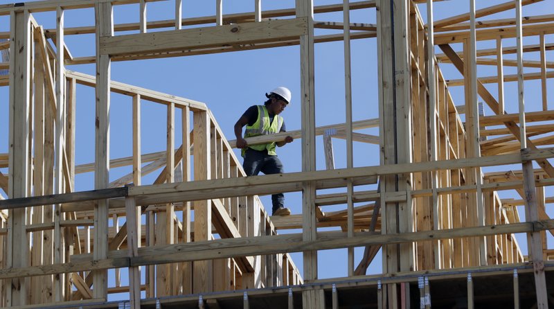 US ECONOMY GREW AT SOLID 2.6 PERCENT RATE IN FOURTH QUARTER
