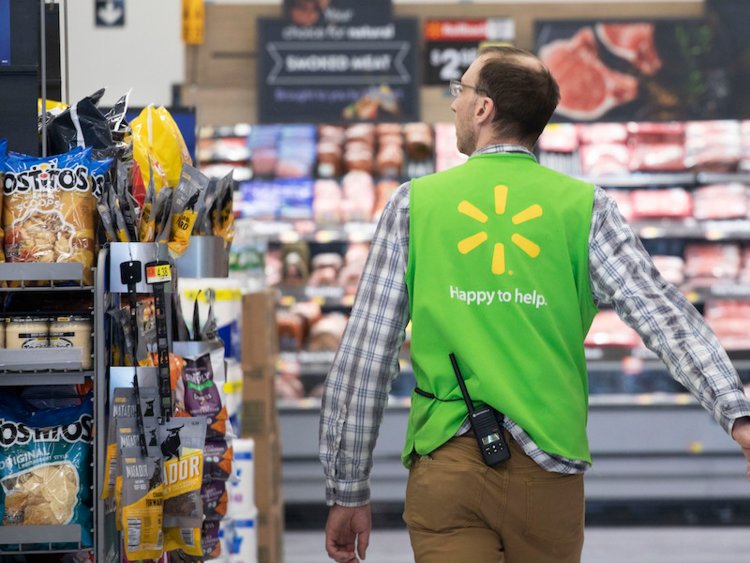 THERE’S A WAY WALMART COULD BEAT AMAZON WHEN IT COMES TO SPEEDY DELIVERY, AND NEW DATA SHOWS IT’S GOING ALL IN