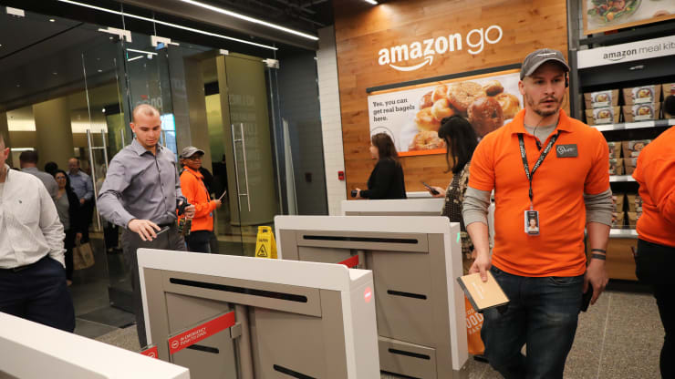 Amazon Is in Talks to Bring Its Cashierless Go Technology to Airports and Movie Theaters