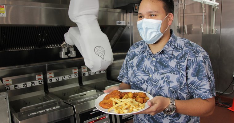 Burger-Flipping, Fry-Dipping Robot ‘Roars’ Into Bigger QSR Reality