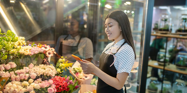 How to Overcome Floral Purchasing Barriers in Millennials