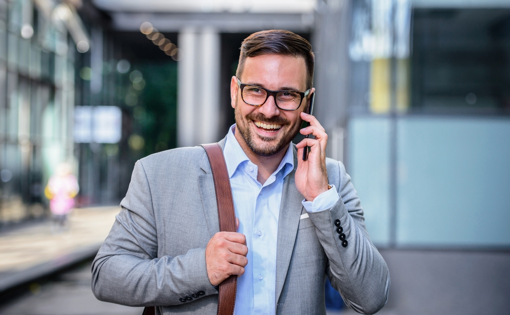 How to Make a Cold Call Sales Pitch: 4 Steps to Success