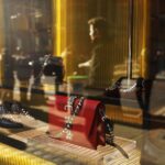 Early Holiday Luxury Apparel Sales Stagnate: Report