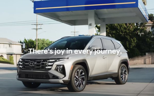 Hyundai Notes ‘Everyone’s Outside’ in Tucson Spot