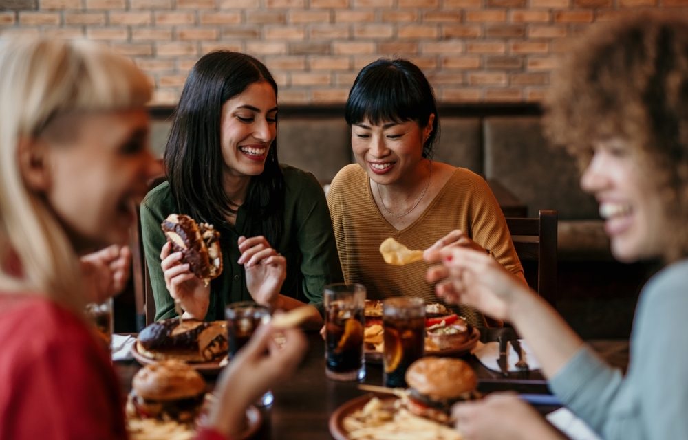 2025 Dining Trends: Bold Choices, Big Groups, and Midweek Magic