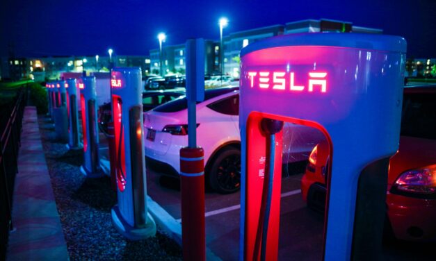 Tesla to Launch 24/7 Diner and Drive-In Theater for EV Drivers at LA Supercharger Hub